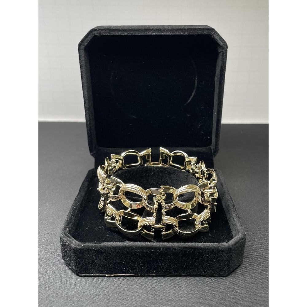 Vintage Coro‎ 6 Hinged 7" Bracelet. Wide and Gold Toned. Marking Coro. Beautiful